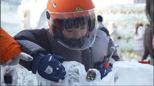 冻一天的儿童电话手表还能正常工作么k8凯发网站冰雪世界极寒挑战 冰(图7)